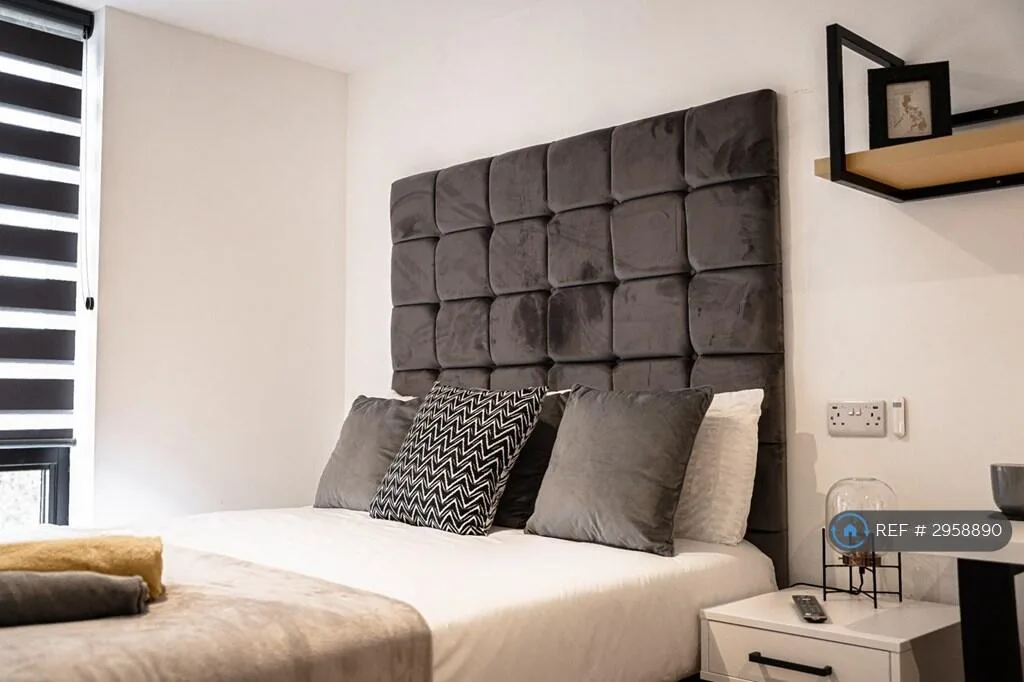 Studio flat for rent