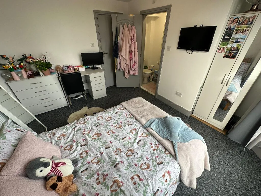 4 bedroom flat for rent