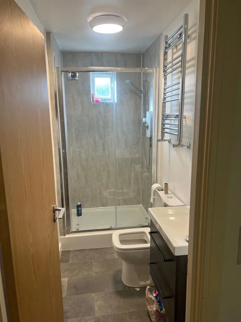 6 bedroom house for rent
