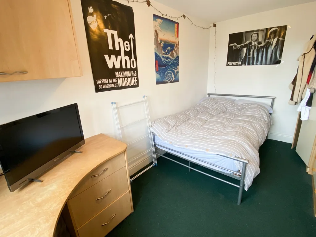 6 bedroom house for rent