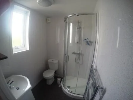 6 bedroom house for rent