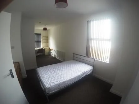 6 bedroom house for rent