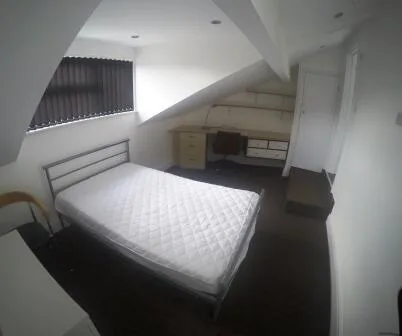 6 bedroom house for rent