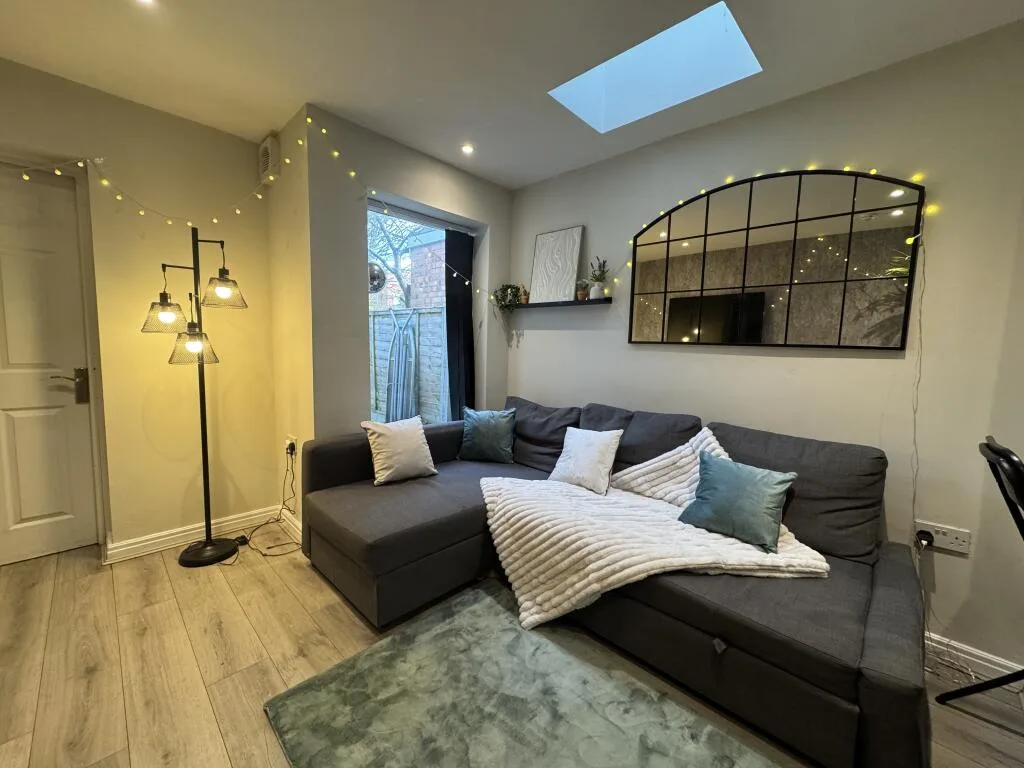 5 bedroom house for rent