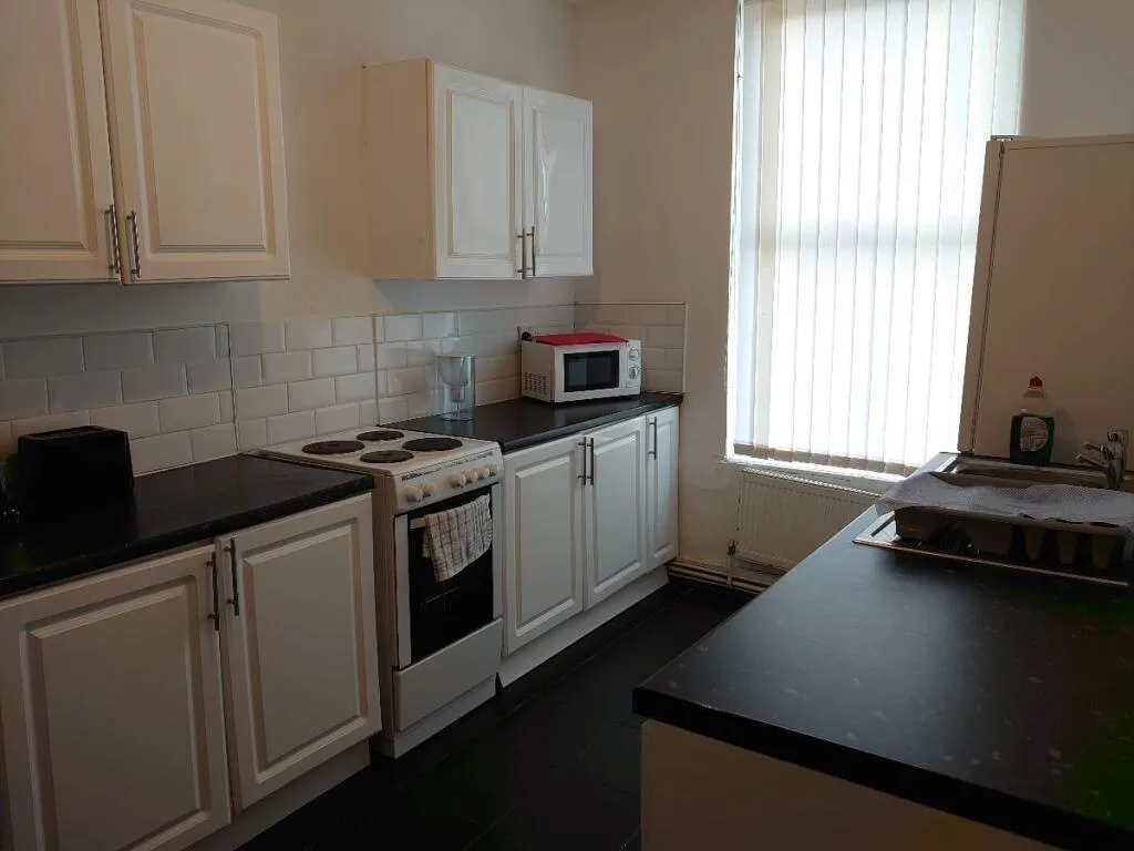 4 bedroom terraced house for rent