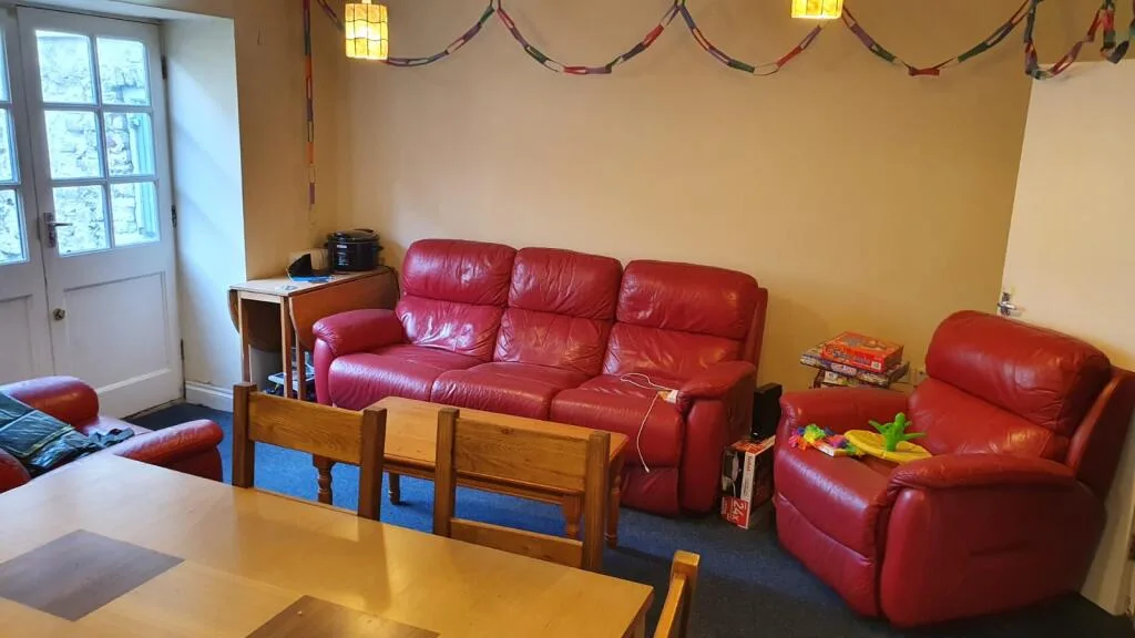 6 bedroom maisonette for rent