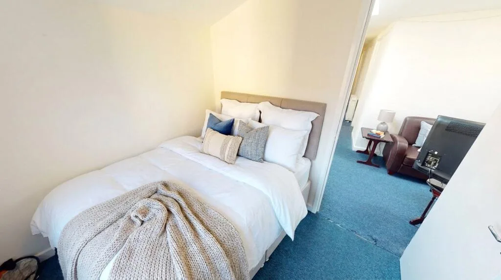 5 bedroom apartment for rent