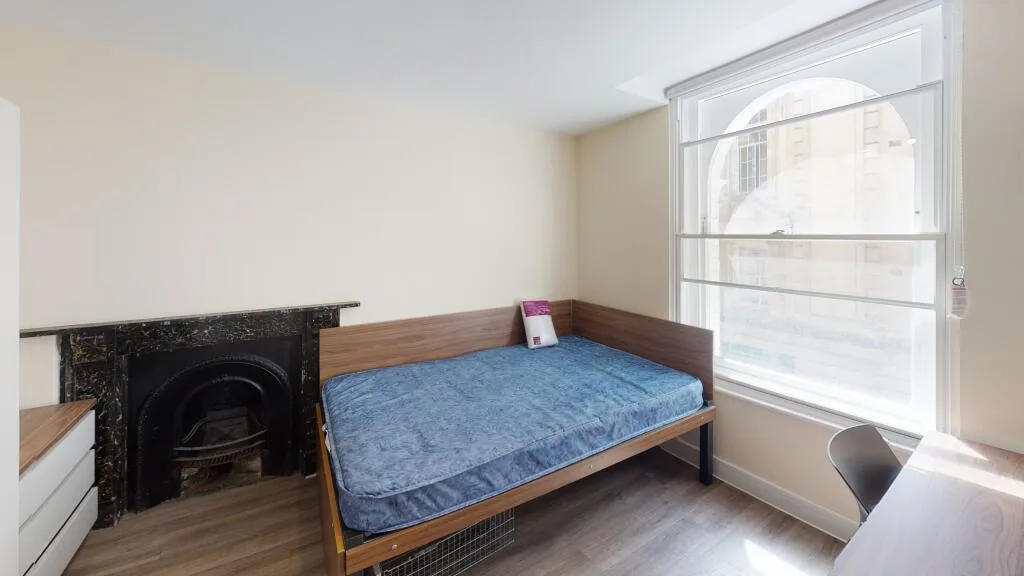6 bedroom apartment for rent