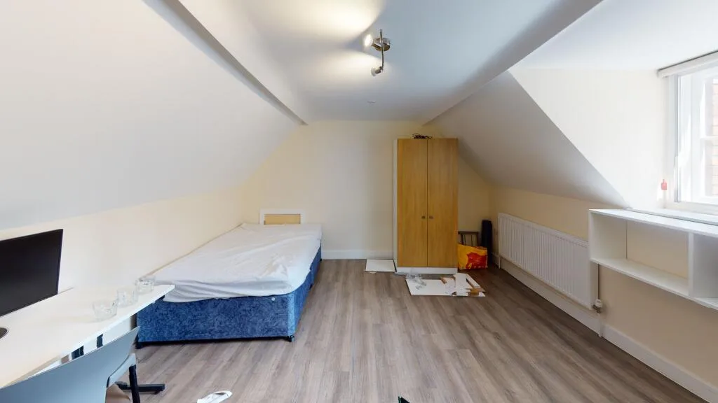 6 bedroom apartment for rent