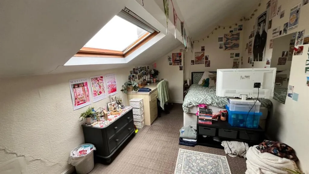 9 bedroom house for rent