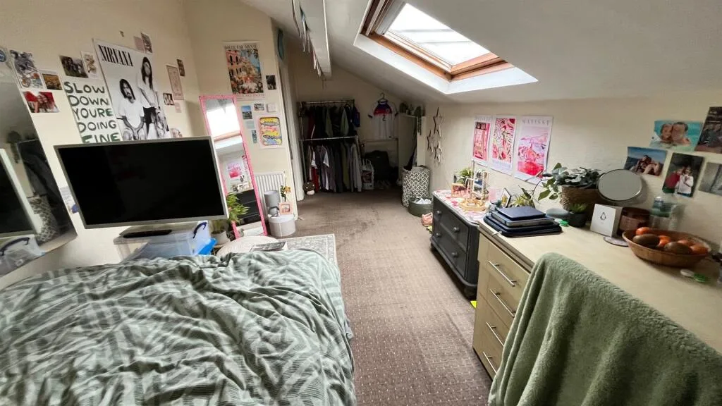 9 bedroom house for rent