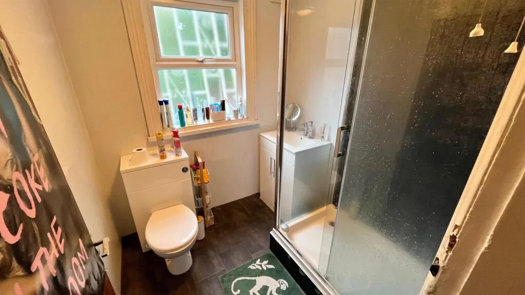 9 bedroom house for rent