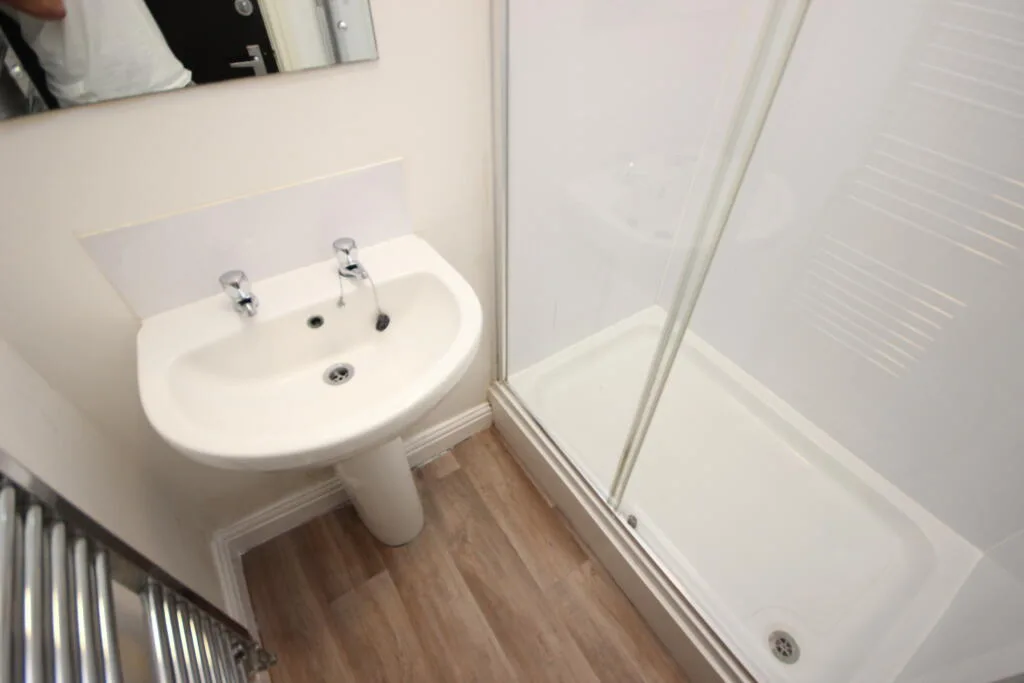 7 bedroom flat for rent
