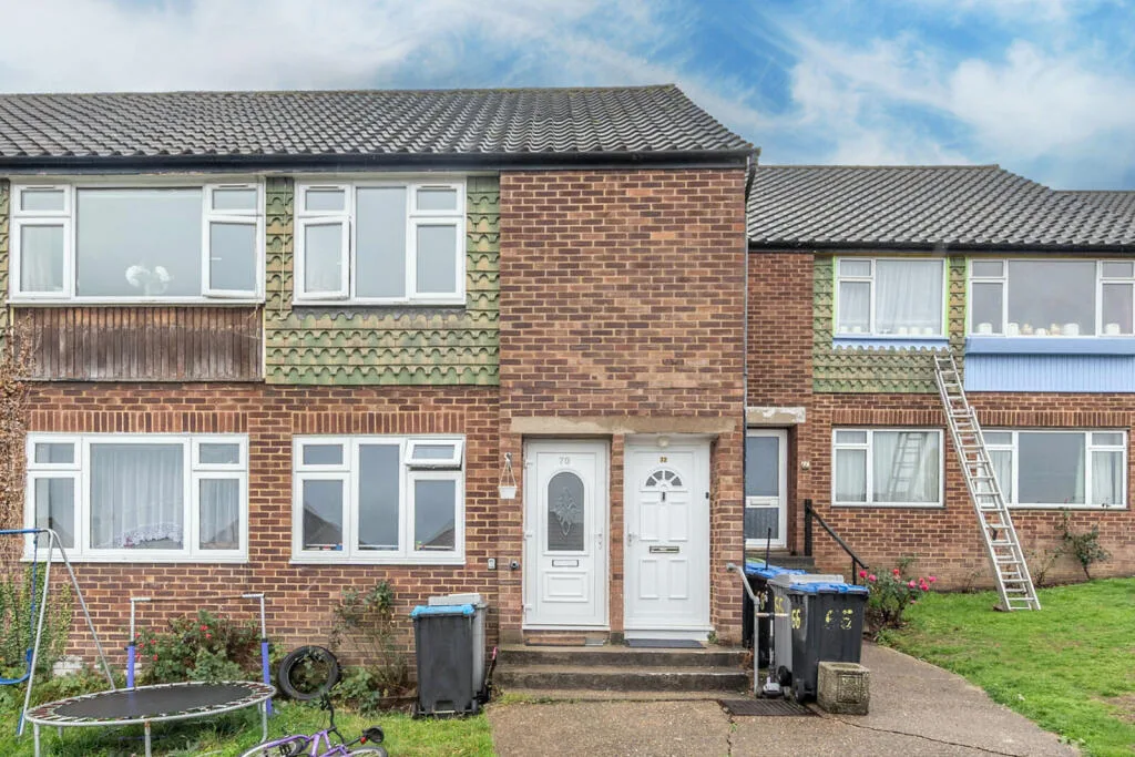 2 bedroom maisonette for rent
