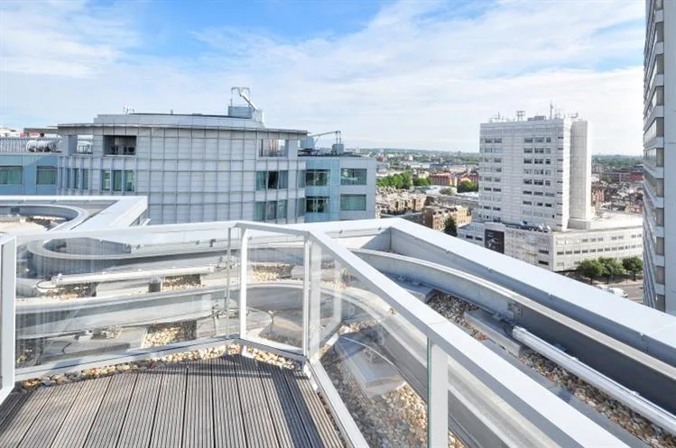 4 bedroom flat for rent