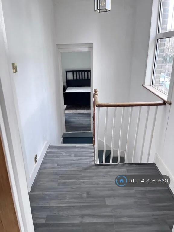 3 bedroom end of terrace house for rent