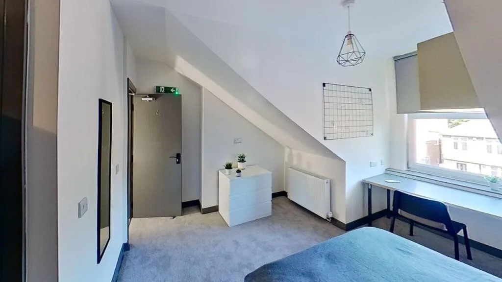 6 bedroom terraced house for rent
