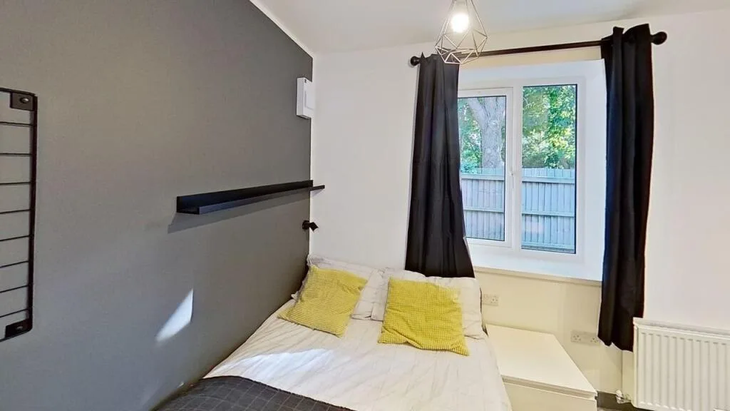 6 bedroom terraced house for rent