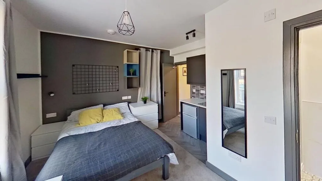 6 bedroom terraced house for rent