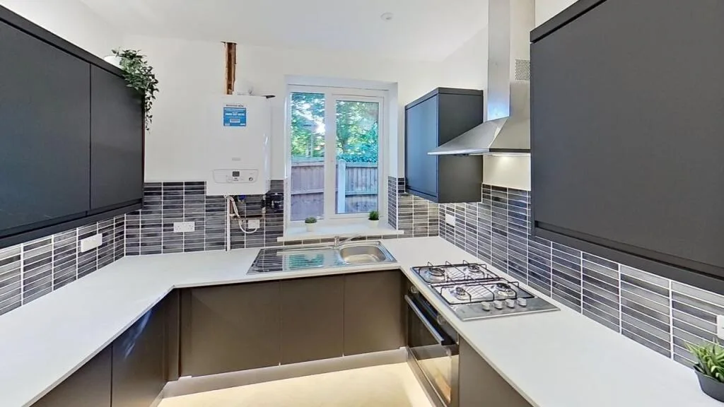 6 bedroom terraced house for rent