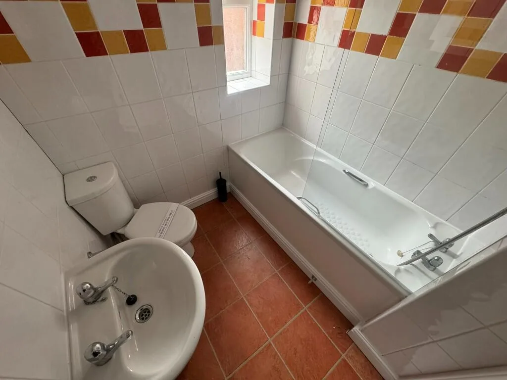 6 bedroom terraced house for rent