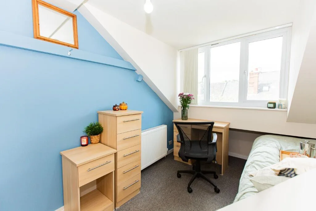 4 bedroom flat for rent
