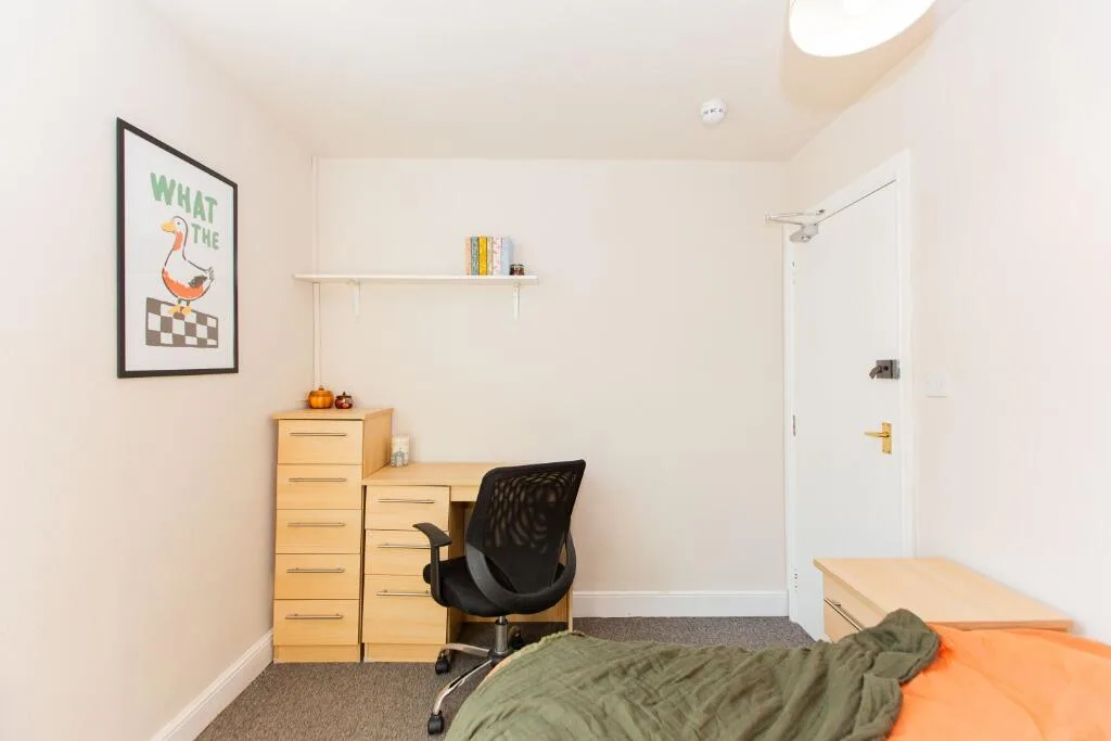 4 bedroom flat for rent