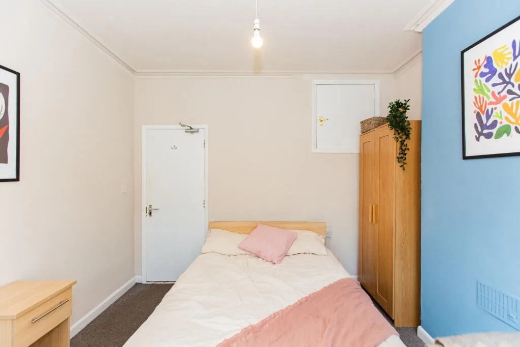 4 bedroom flat for rent