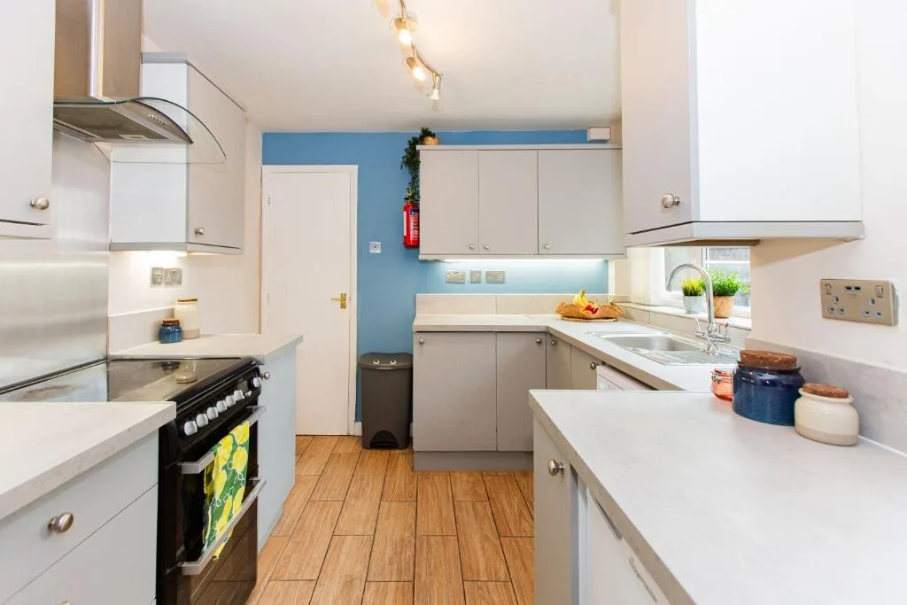 4 bedroom flat for rent