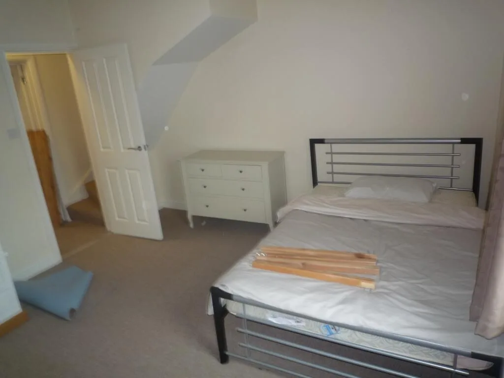 4 bedroom semi-detached house for rent