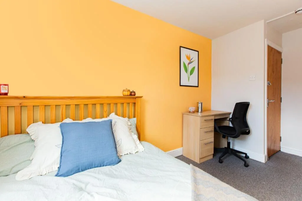 6 bedroom terraced house for rent