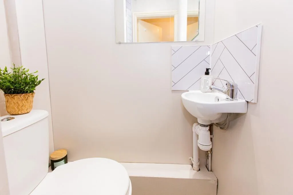 6 bedroom terraced house for rent