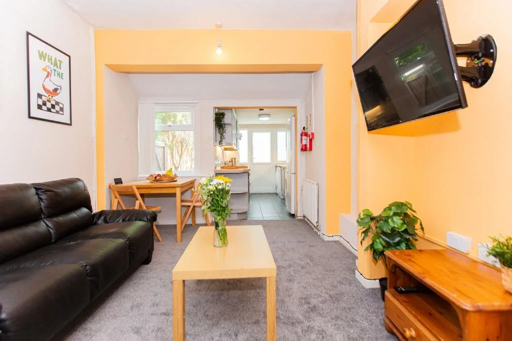 5 bedroom detached house for rent