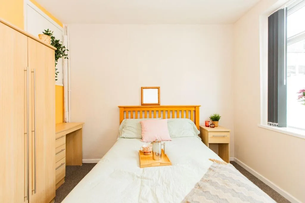 5 bedroom detached house for rent