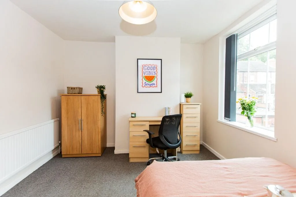 5 bedroom detached house for rent