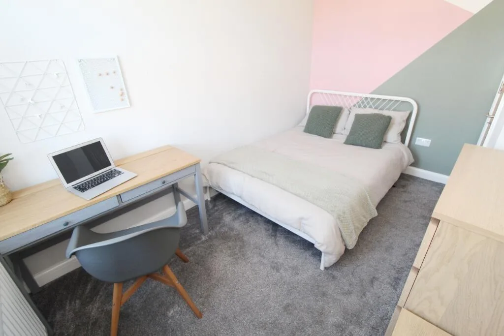 5 bedroom terraced house for rent