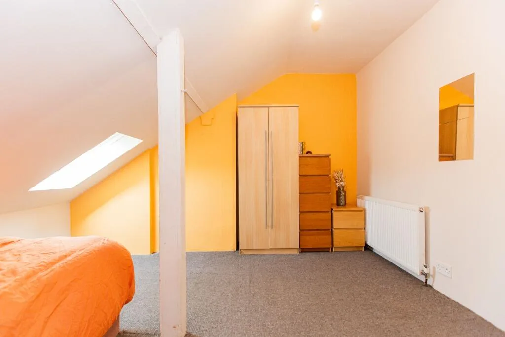 5 bedroom detached house for rent