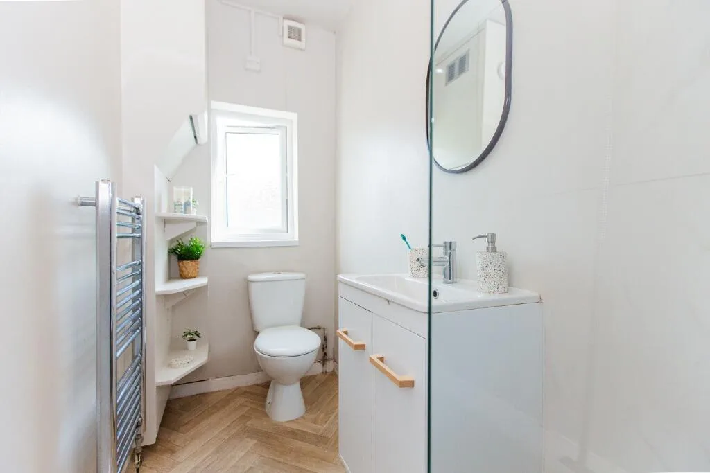 5 bedroom detached house for rent