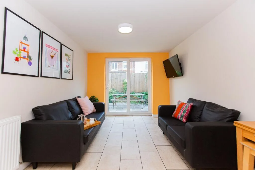5 bedroom detached house for rent