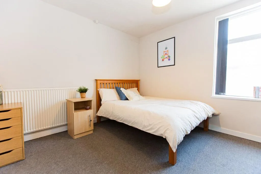 5 bedroom detached house for rent