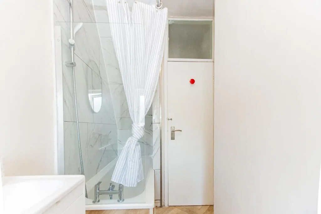 5 bedroom detached house for rent