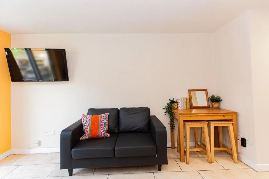 5 bedroom detached house for rent
