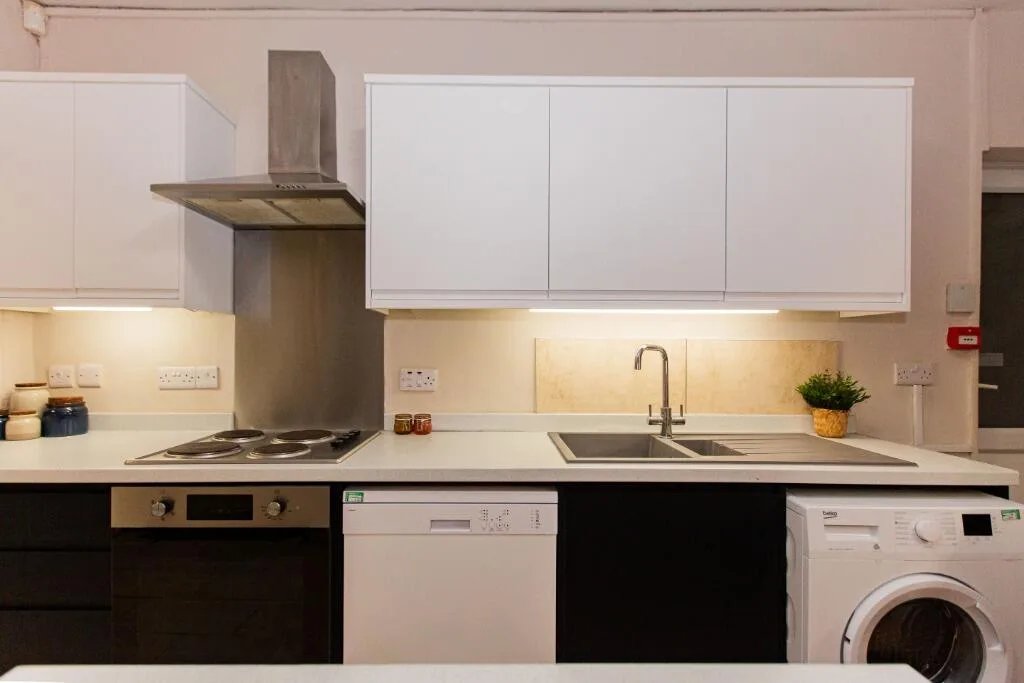 5 bedroom detached house for rent