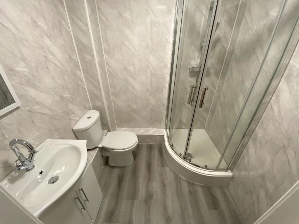 4 bedroom ground floor flat for rent