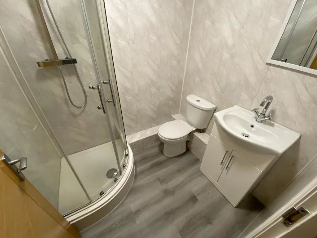 4 bedroom ground floor flat for rent