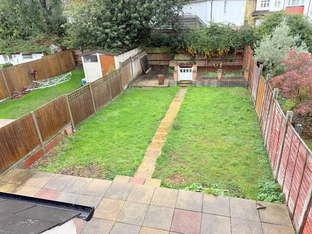 3 bedroom semi-detached house for rent