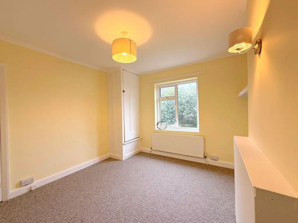3 bedroom semi-detached house for rent