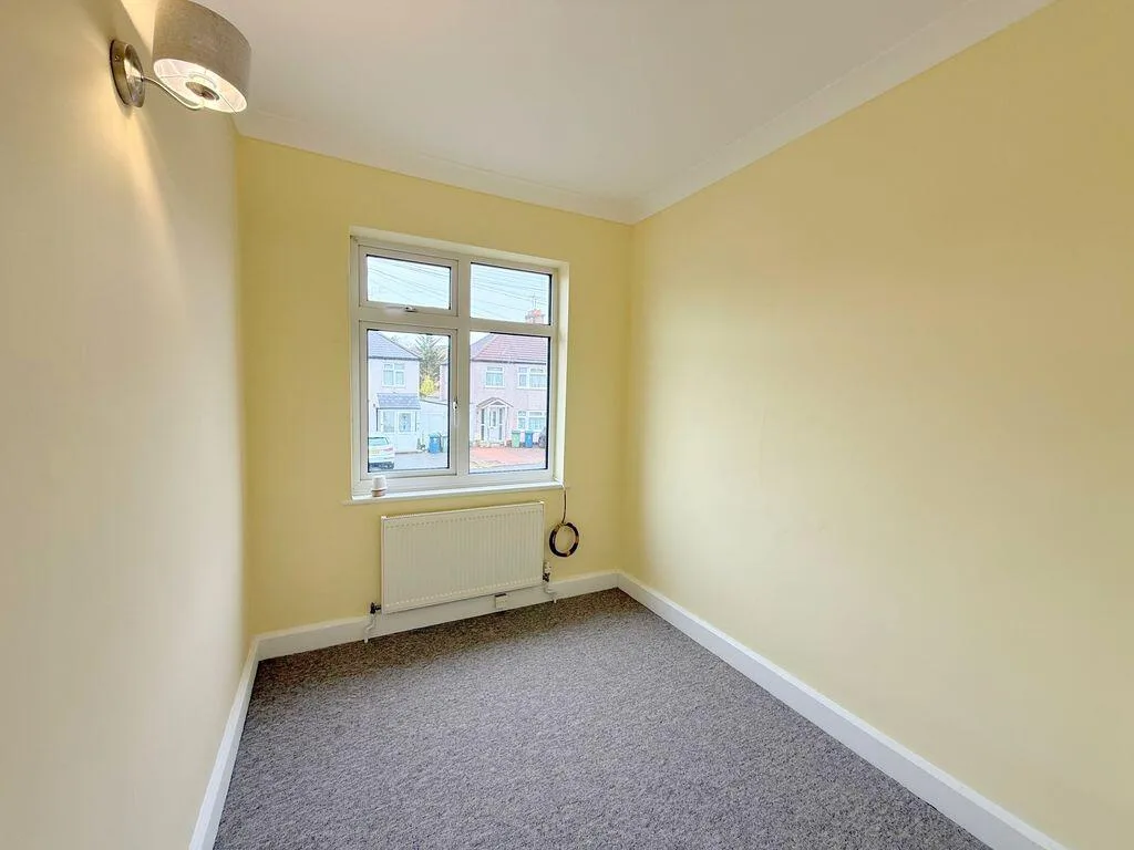 3 bedroom semi-detached house for rent