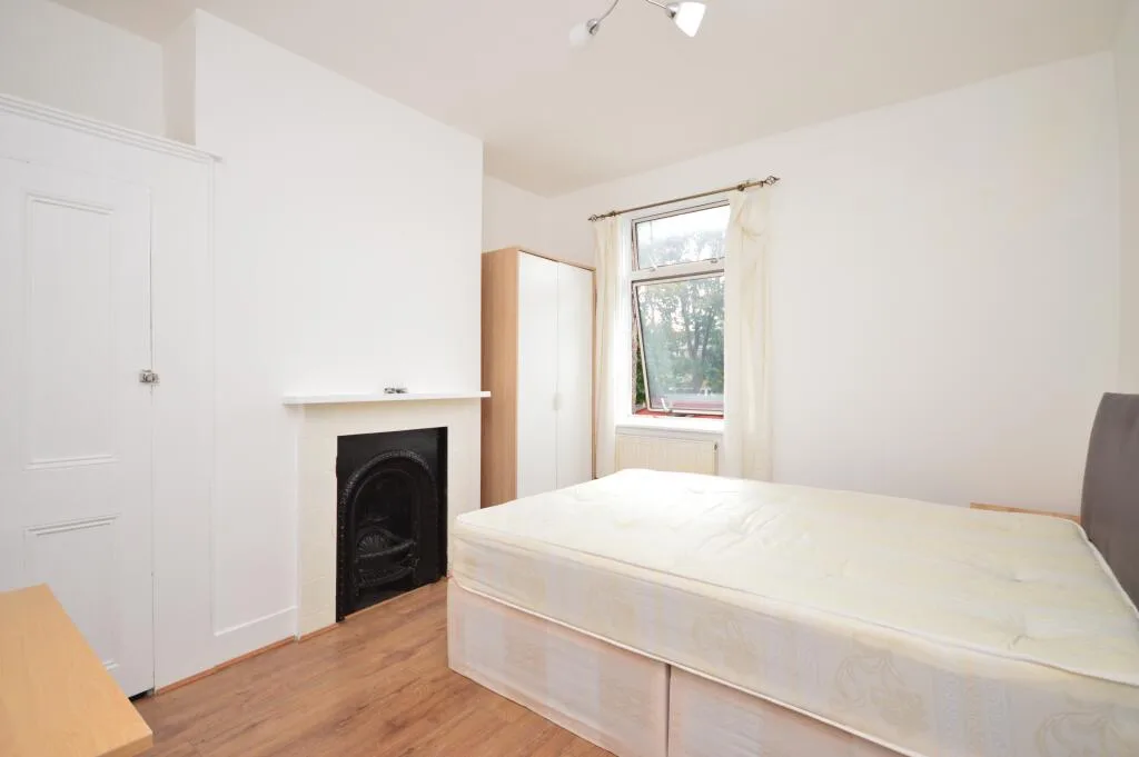 4 bedroom terraced house for rent