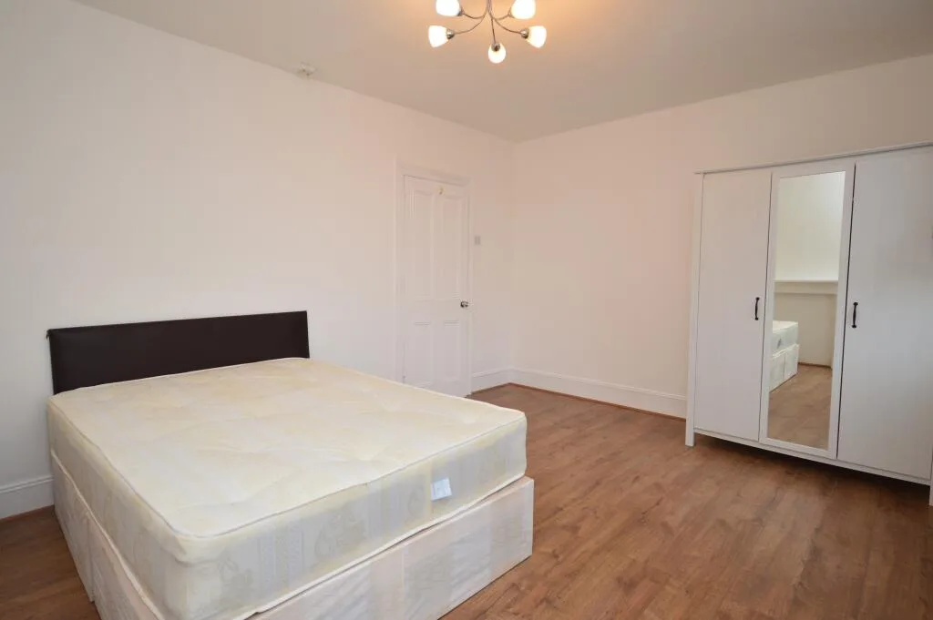 4 bedroom terraced house for rent